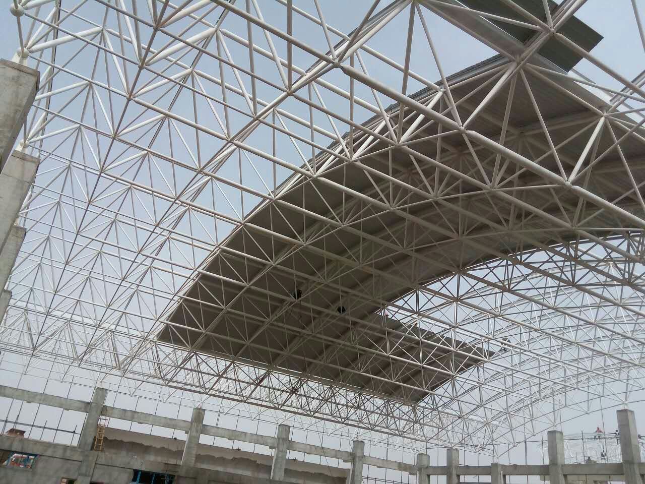 胶州青岛一汽网架
